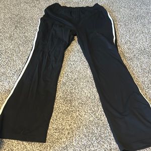 Black Straight Stretch Pants with Elastic Waist Band. Size Medium